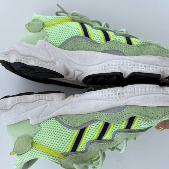 Adidas Ozweego - Picture 3 of 8